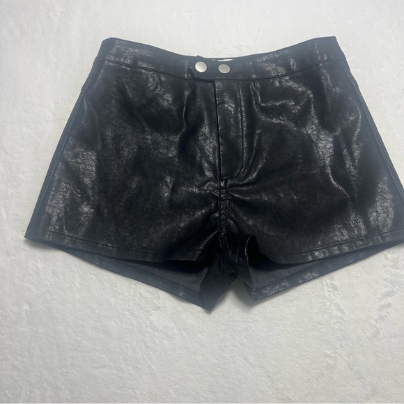 Superdown Black Shorts - Picture 1 of 4